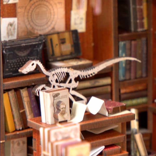 Beyond Library Book Nook Miniature Dollhouse_Description_5