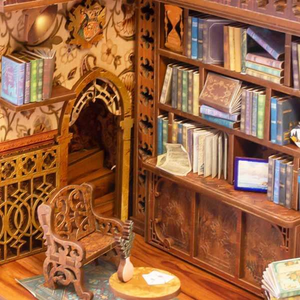 Cindy's Bookstore Book Nook Miniature Dollhouse_Description_4