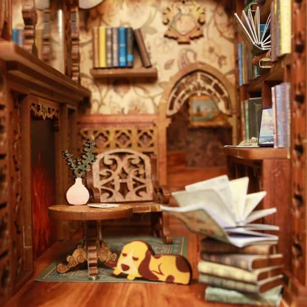 Cindy's Bookstore Book Nook Miniature Dollhouse_Description_7