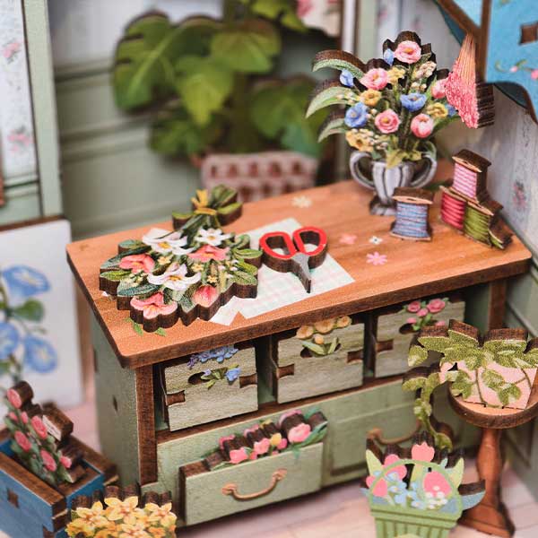 City Walk Stackable DIY Miniature Dollhouse_Description_4