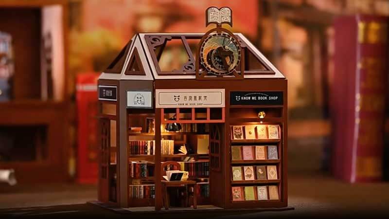 Dannie's Bookstore DIY Miniature Dollhouse_Description_1