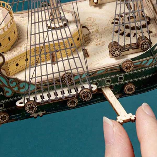 Pirate Ship of the Future 3D Wooden Puzzle_Description_6