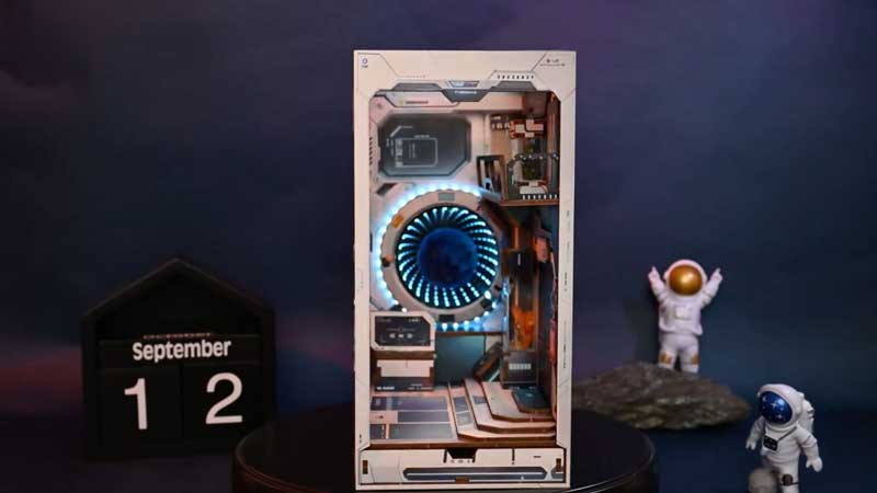Sci fi Alien Hub Book Nook Miniature Dollhouse_Description_1